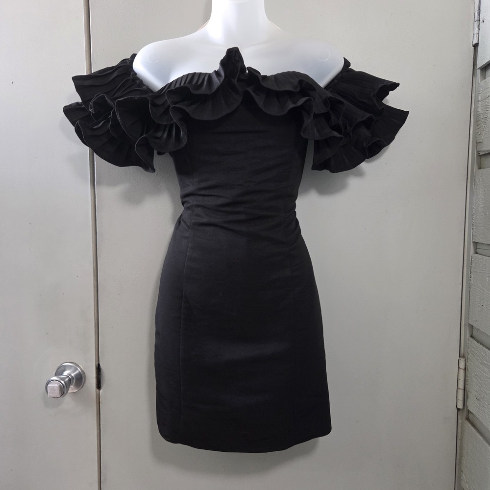 Mestiza NY 6 Black Mini Dress Sculptural Ruffle Off Shoulder Boned Cocktail